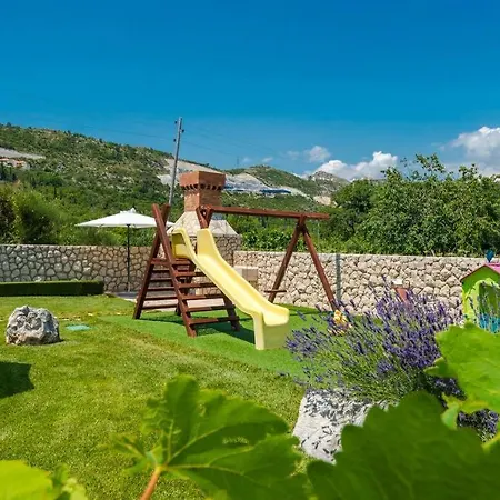 Villa Vergatum-privacy,gym,billiards,table Tennis Donji Brgat