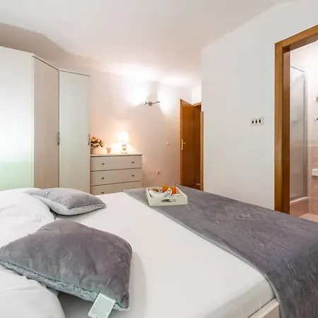 Villa Vergatum-privacy,gym,billiards,table Tennis *