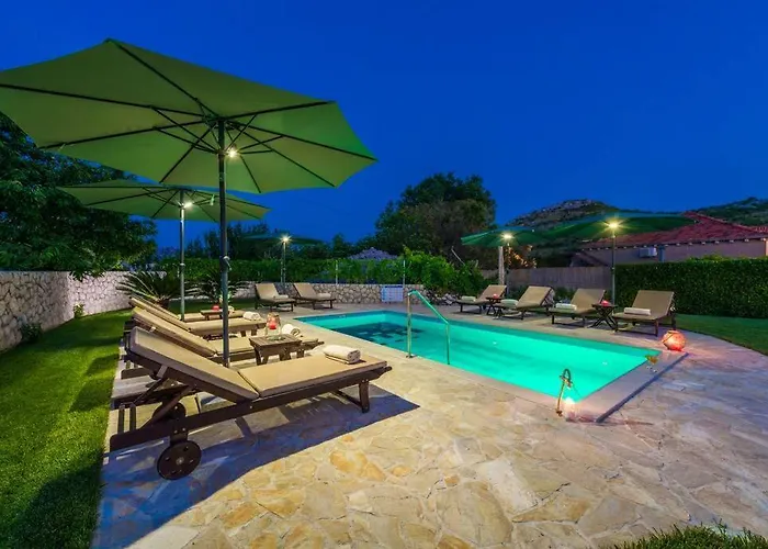 Vergatum-privacy,gym,billiards,table Tennis Villa Donji Brgat