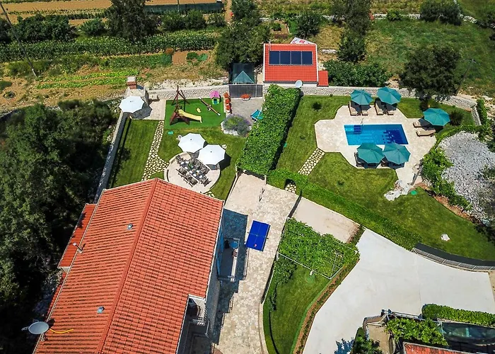 Vergatum-privacy,gym,billiards,table Tennis