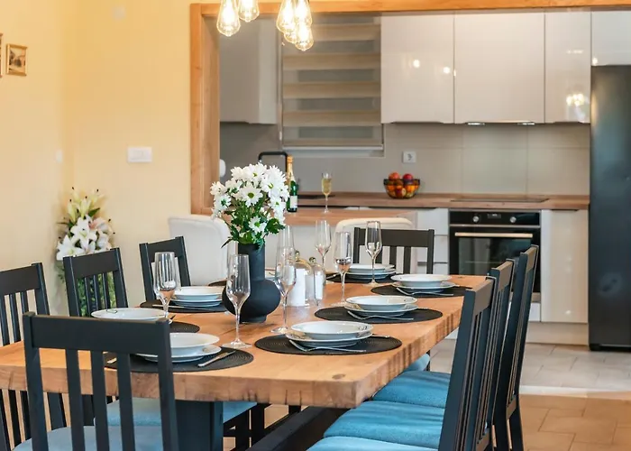 Villa Vergatum-privacy,gym,billiards,table Tennis Donji Brgat