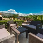 Vergatum-privacy,gym,billiards,table Tennis Villa *