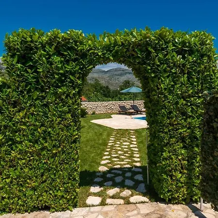 Vergatum-privacy,gym,billiards,table Tennis