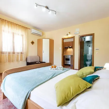 Vergatum-privacy,gym,billiards,table Tennis Villa *