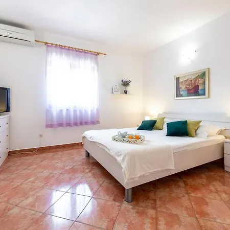 Vergatum-privacy,gym,billiards,table Tennis Donji Brgat