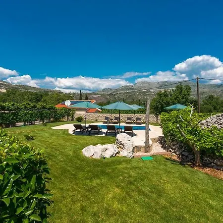 Vergatum-privacy,gym,billiards,table Tennis Donji Brgat