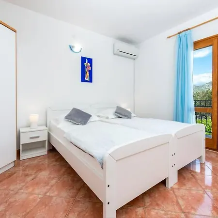 Vergatum-privacy,gym,billiards,table Tennis *