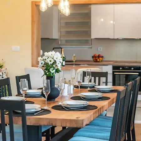 Villa Vergatum-privacy,gym,billiards,table Tennis Donji Brgat