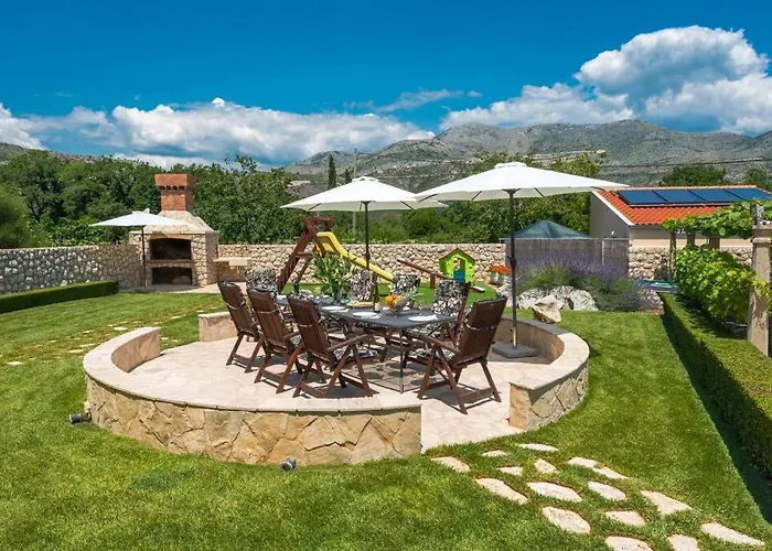 Vergatum-privacy,gym,billiards,table Tennis Donji Brgat