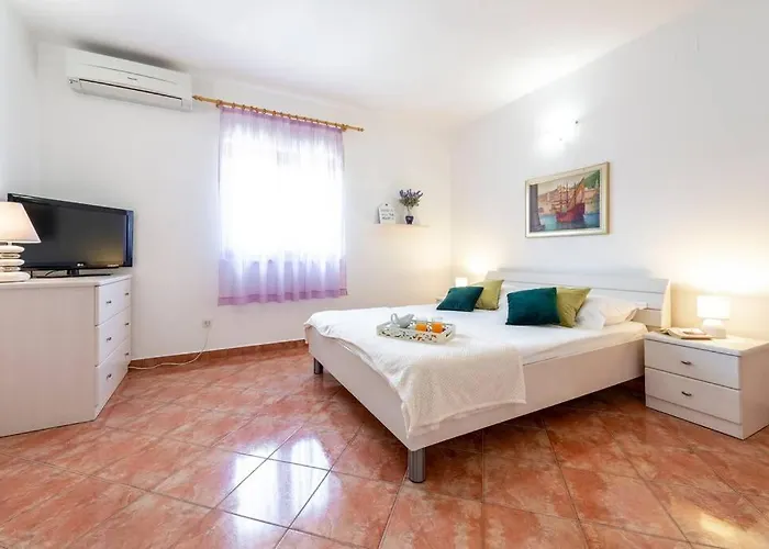 Vergatum-privacy,gym,billiards,table Tennis Donji Brgat