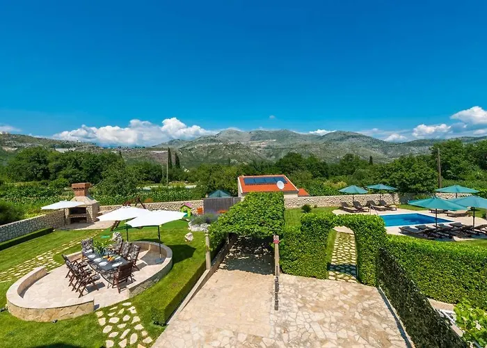 Villa Vergatum-privacy,gym,billiards,table Tennis Donji Brgat