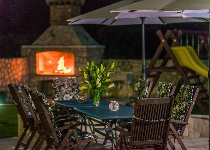 Villa Vergatum-privacy,gym,billiards,table Tennis Donji Brgat