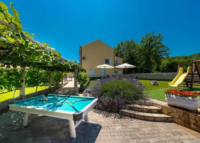 Vergatum-privacy,gym,billiards,table Tennis Donji Brgat