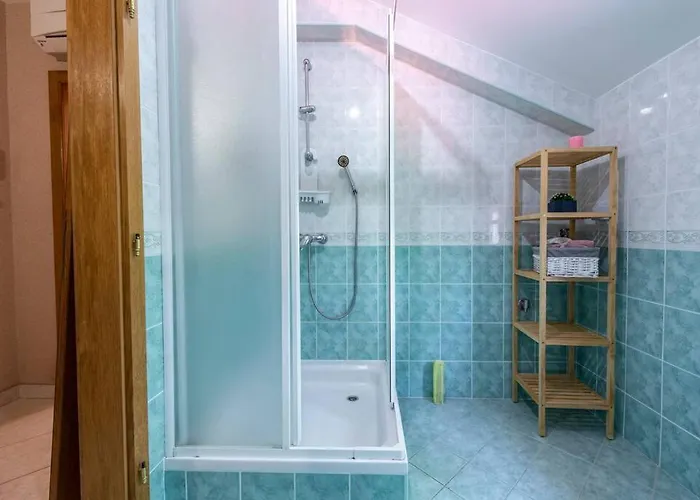 Villa Vergatum-privacy,gym,billiards,table Tennis Donji Brgat