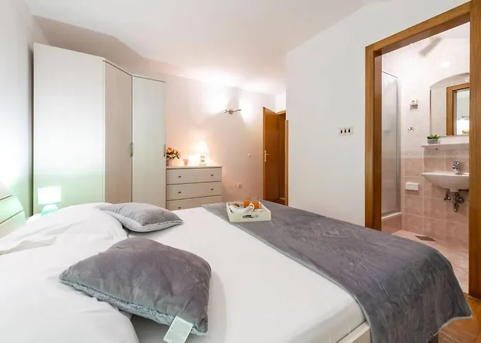 Villa Vergatum-privacy,gym,billiards,table Tennis *