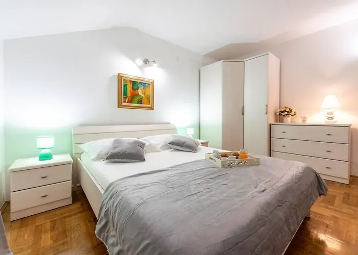 Vergatum-privacy,gym,billiards,table Tennis Donji Brgat