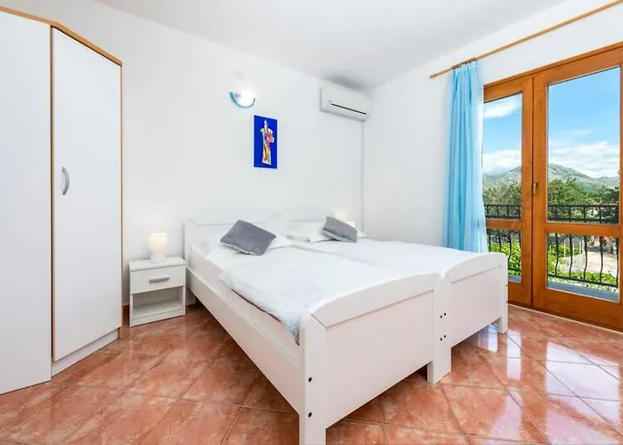 Vergatum-privacy,gym,billiards,table Tennis *