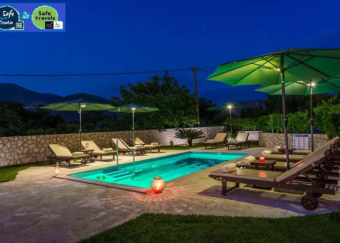 Villa Vergatum-privacy,gym,billiards,table Tennis